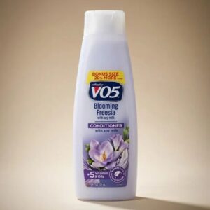 VO5 Blooming Freesia Conditioner with Soy Milk (Bonus size)